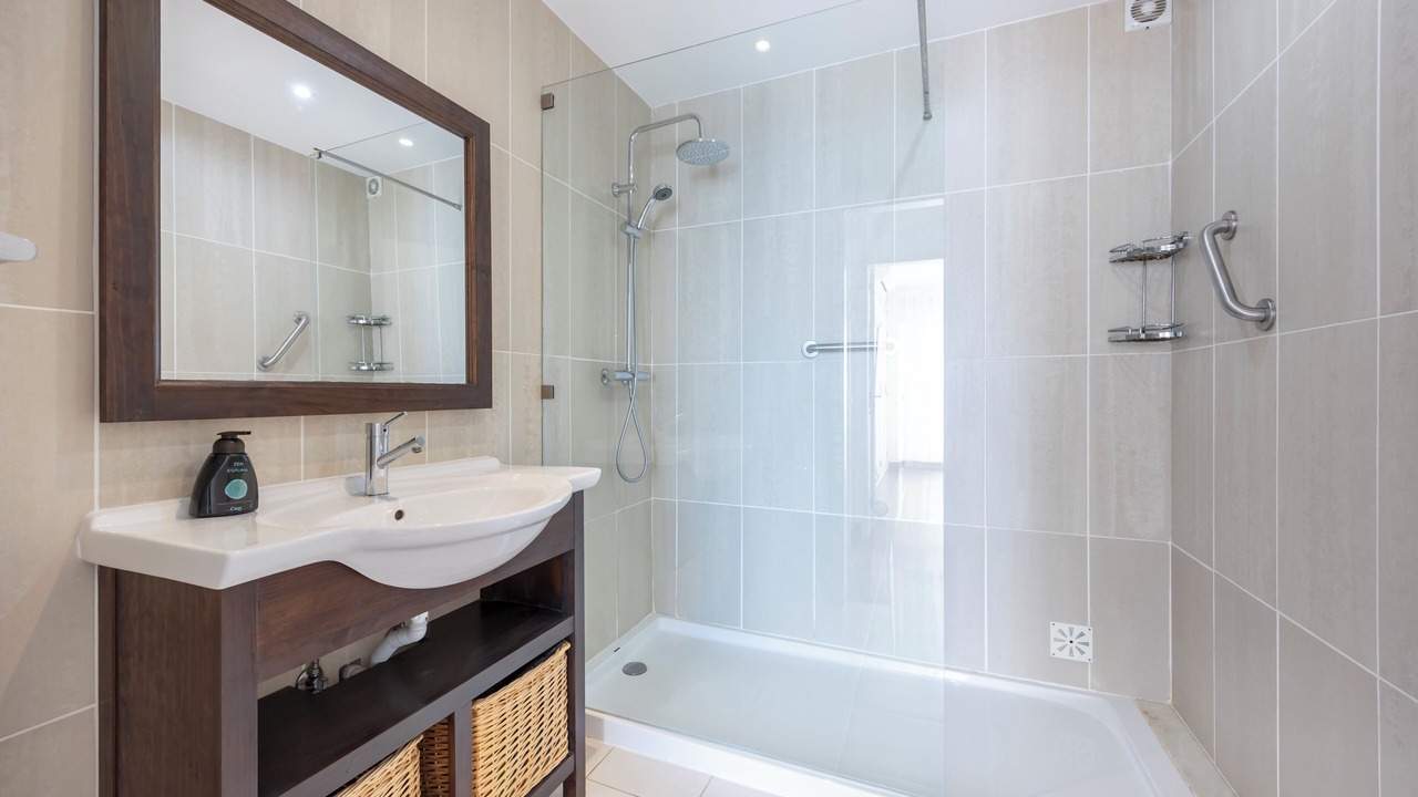 Photo of Bathroom in Salema
