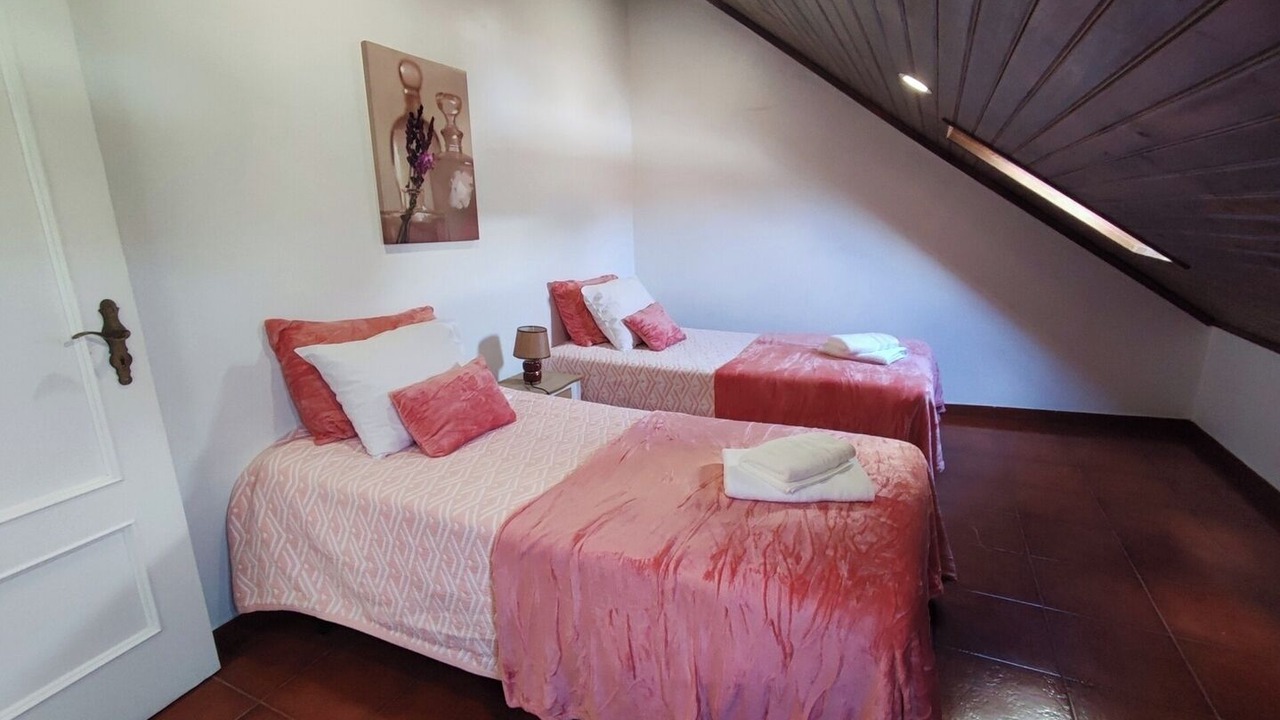Photo of Bedroom in Arruda dos Pisoes