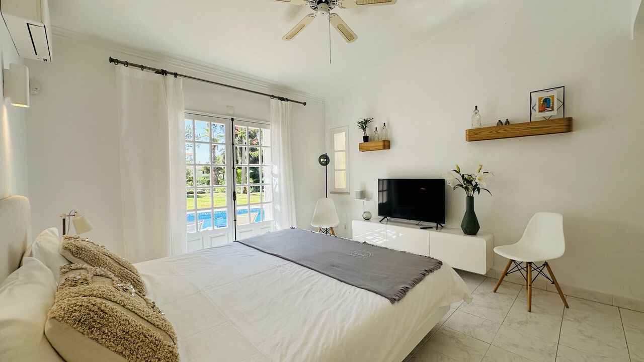 Photo of Bedroom in Quarteira