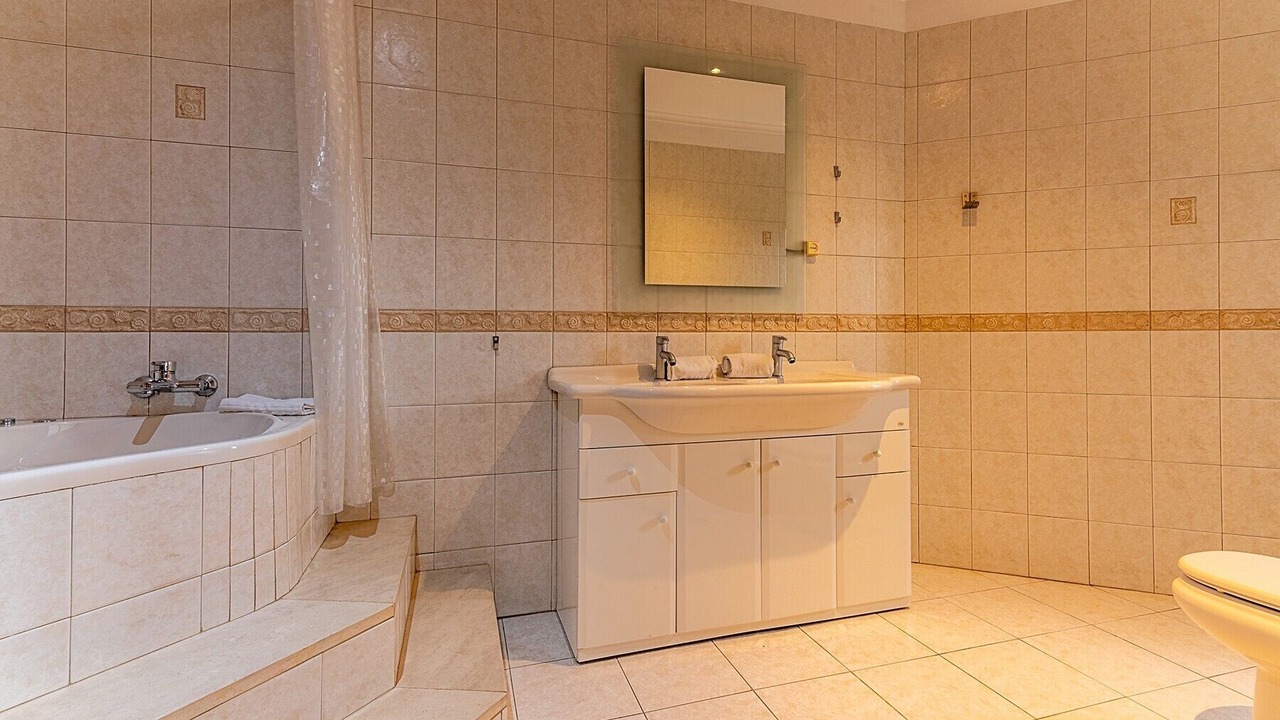 Photo of Bathroom in Carregado