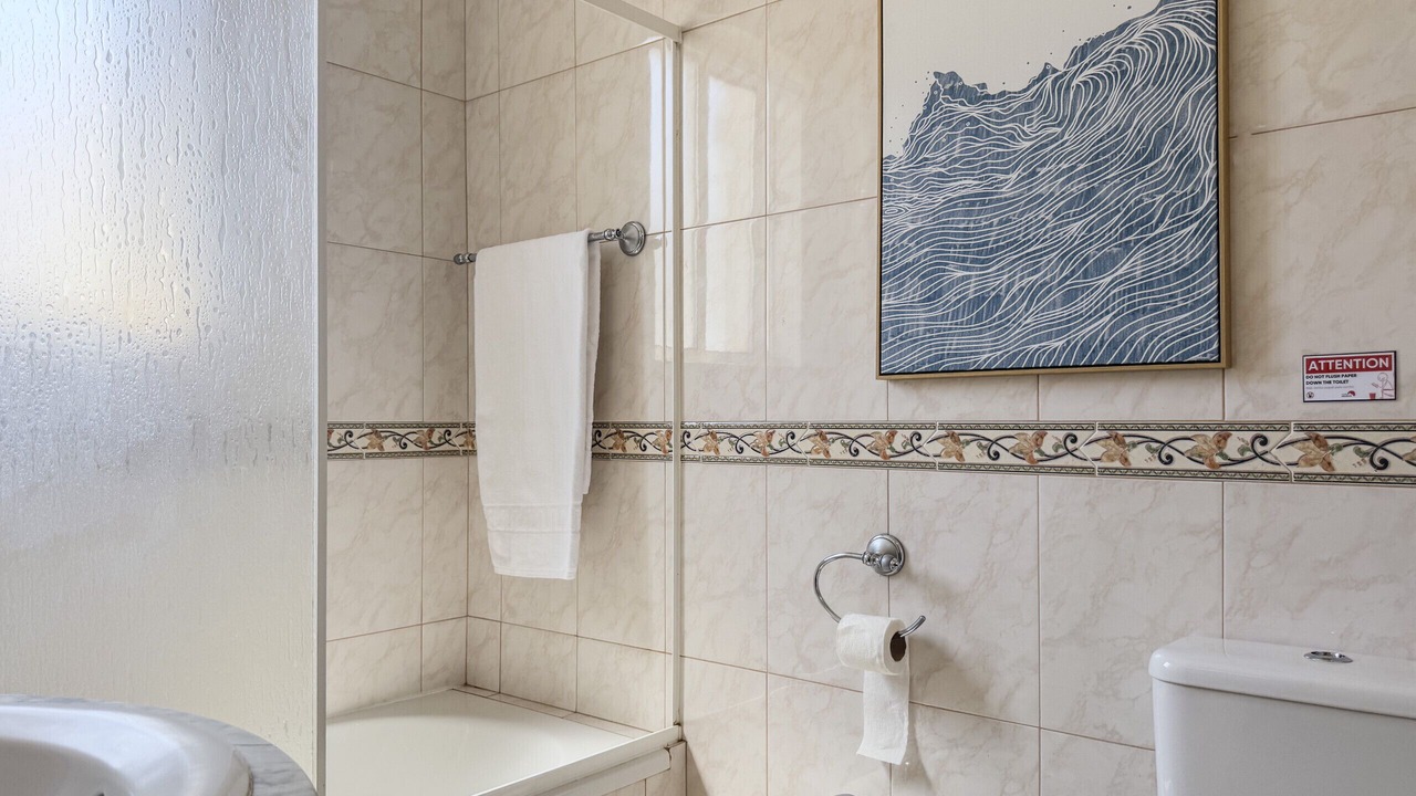 Photo of Bathroom in Peneco Beach
