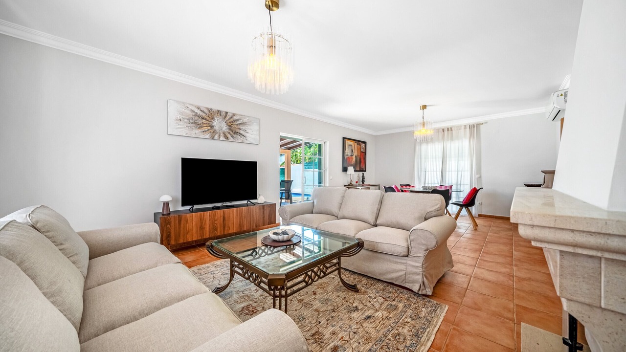 Photo of Livingroom in Monte Raposo