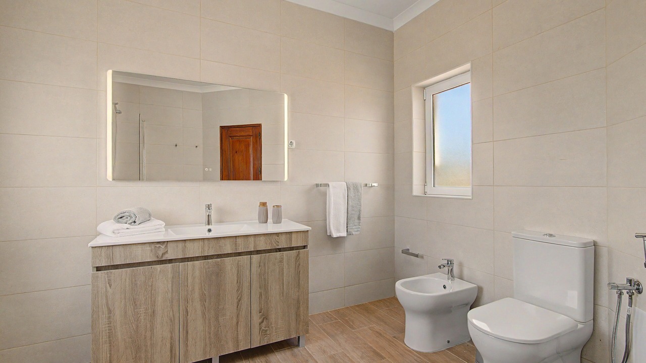 Photo of Bathroom in Gale