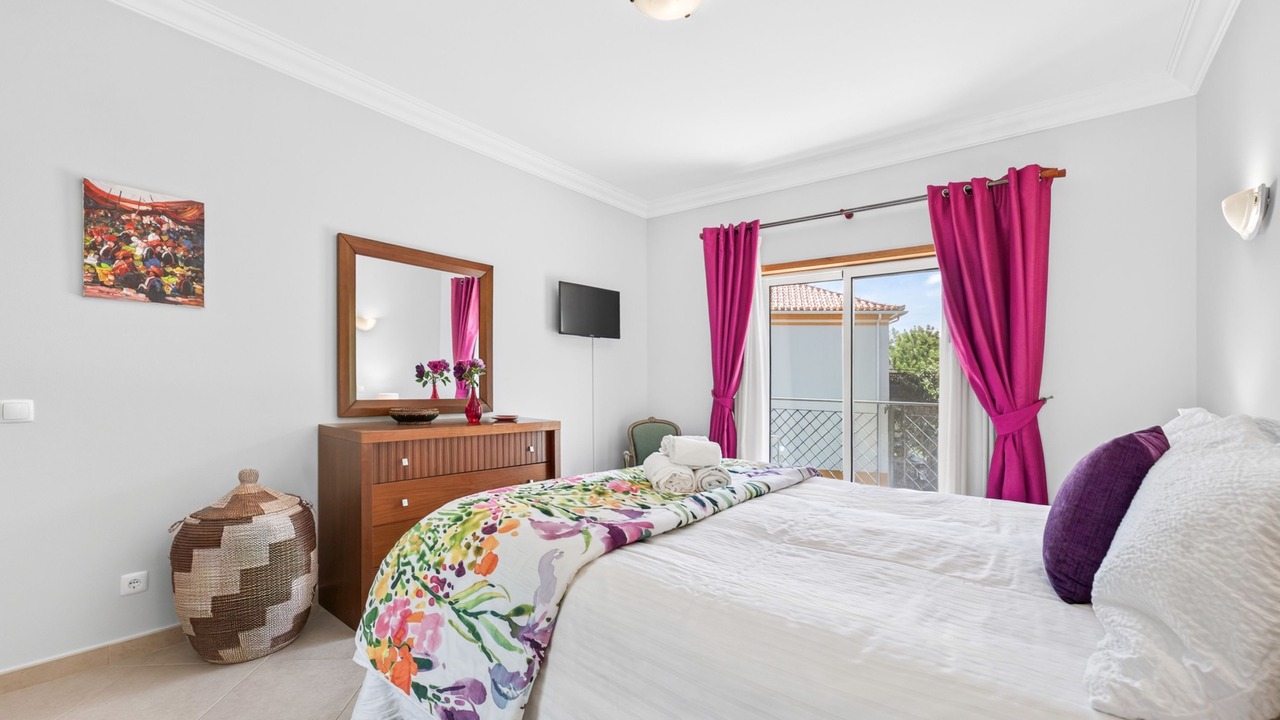Photo of Bedroom in Atalaia