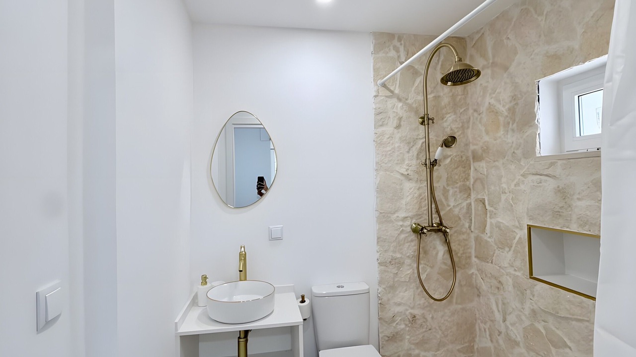 Photo of Bathroom in Santo Estevao