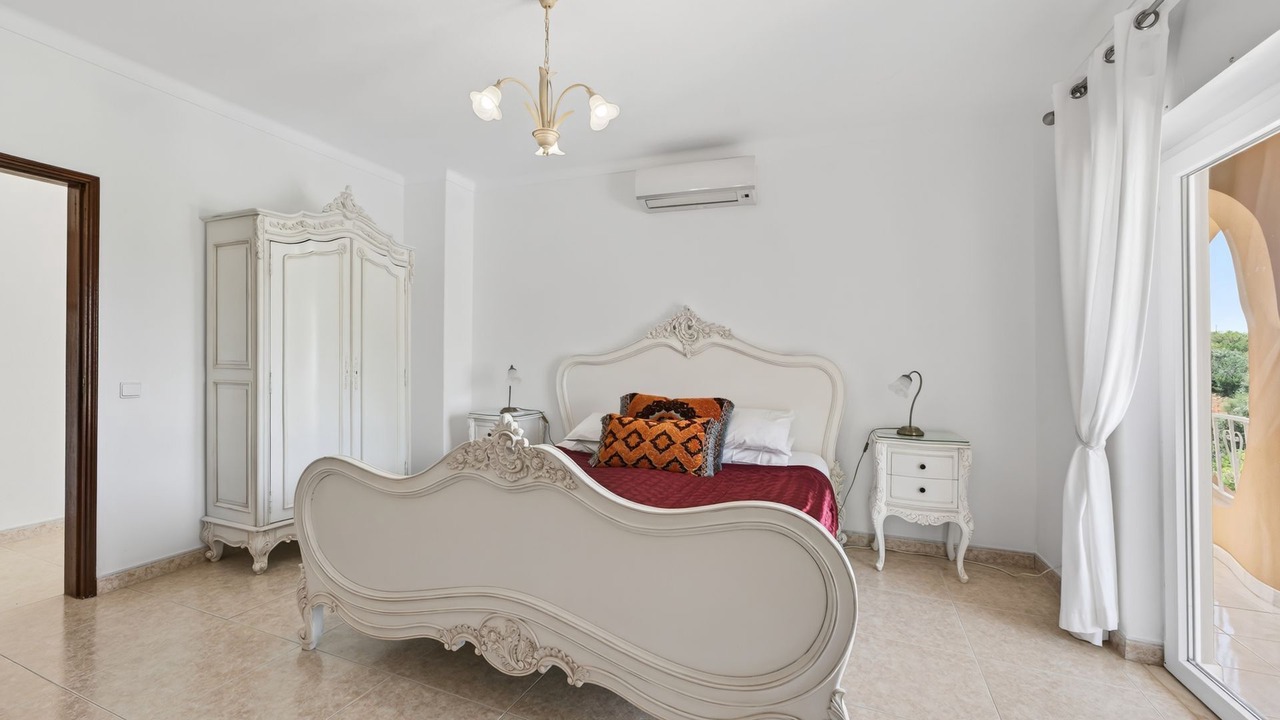 Photo of Bedroom in Monte Raposo