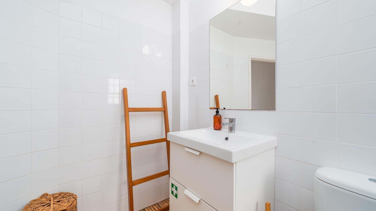 Photo of Bathroom in Meia Praia