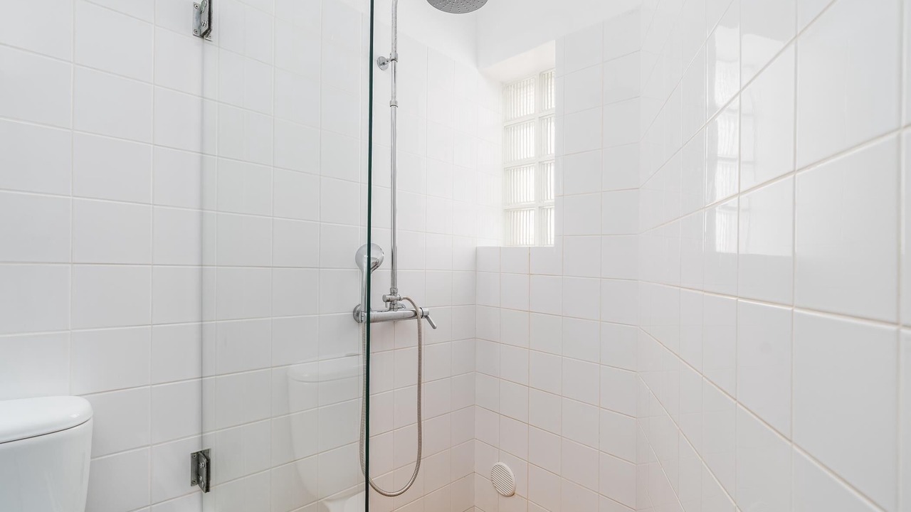 Photo of Bathroom in Meia Praia
