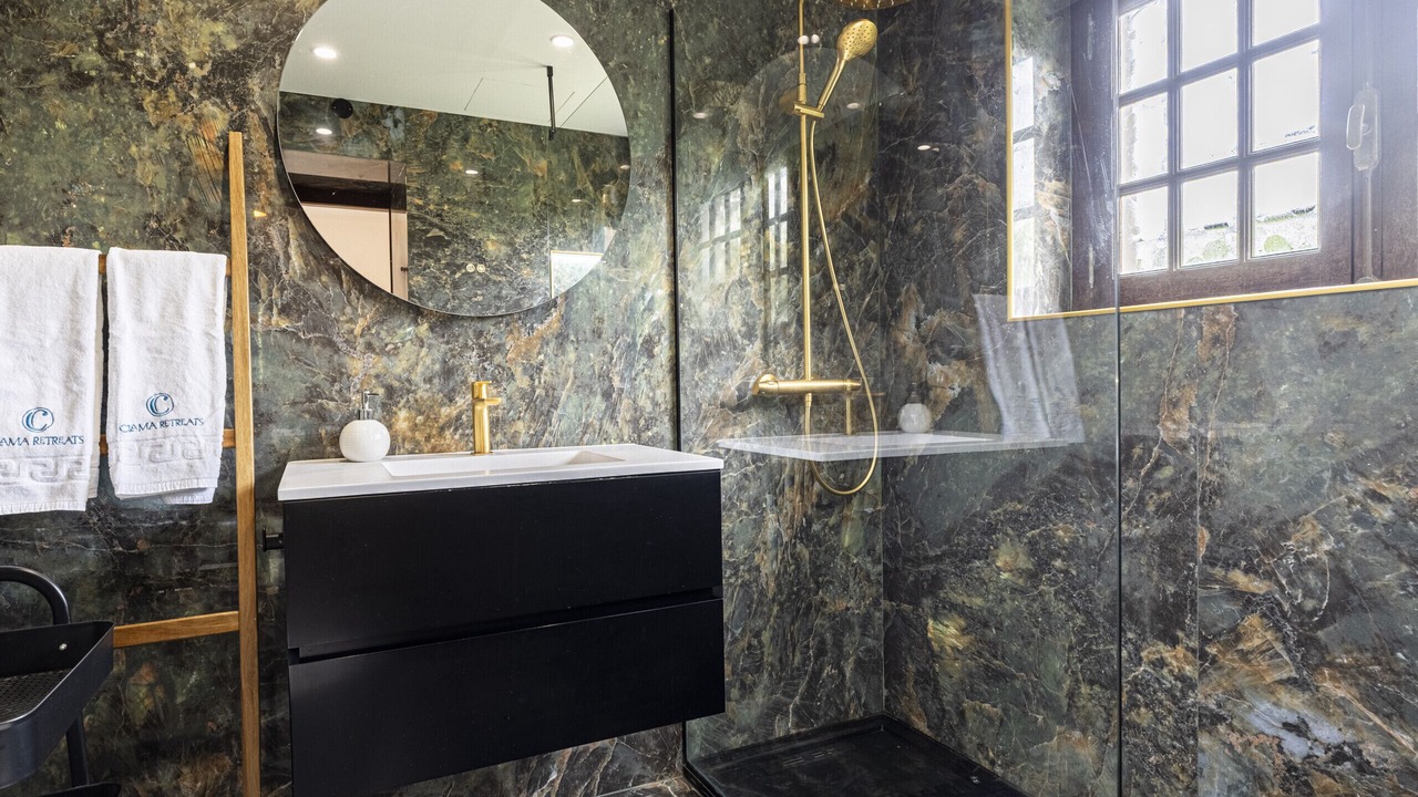 Photo of Bathroom in Azoia
