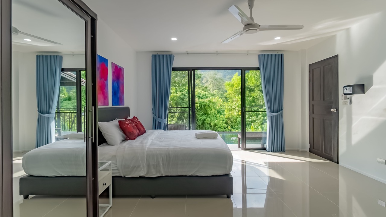 Photo of Bedroom in Chalong