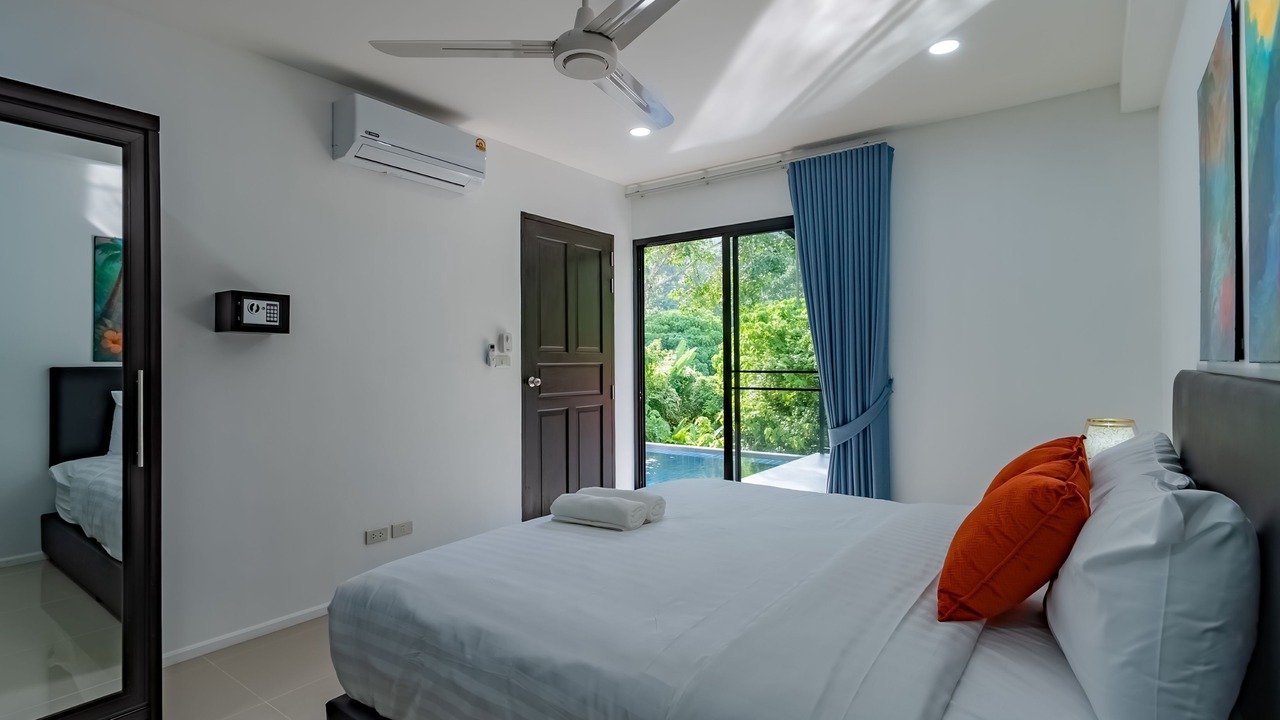 Photo of Bedroom in Chalong