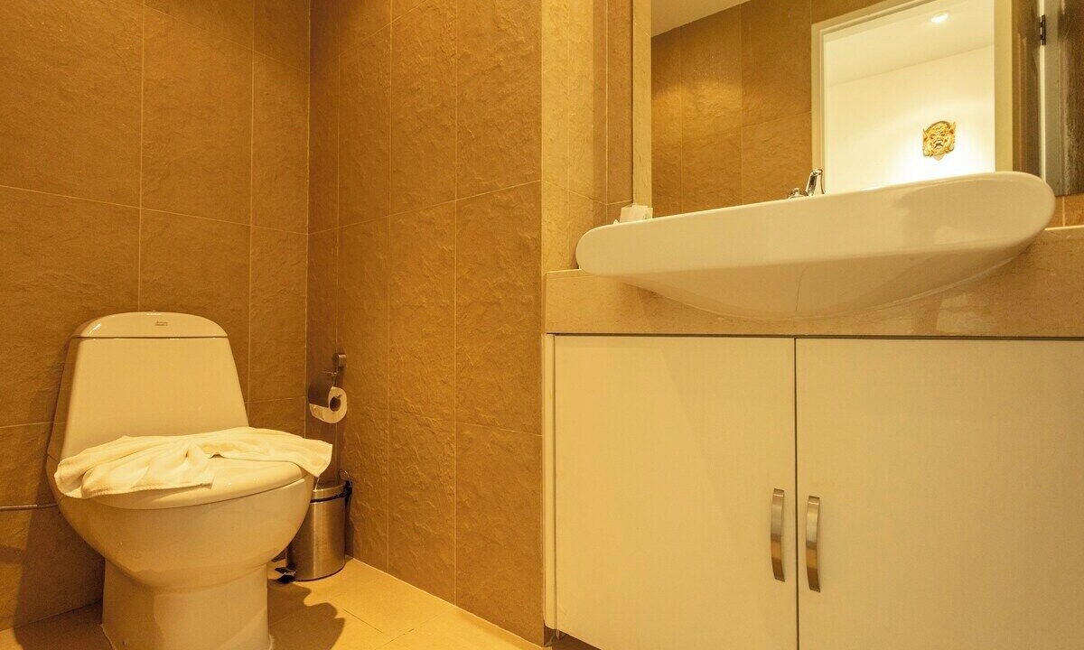 Photo of Bathroom in Kata
