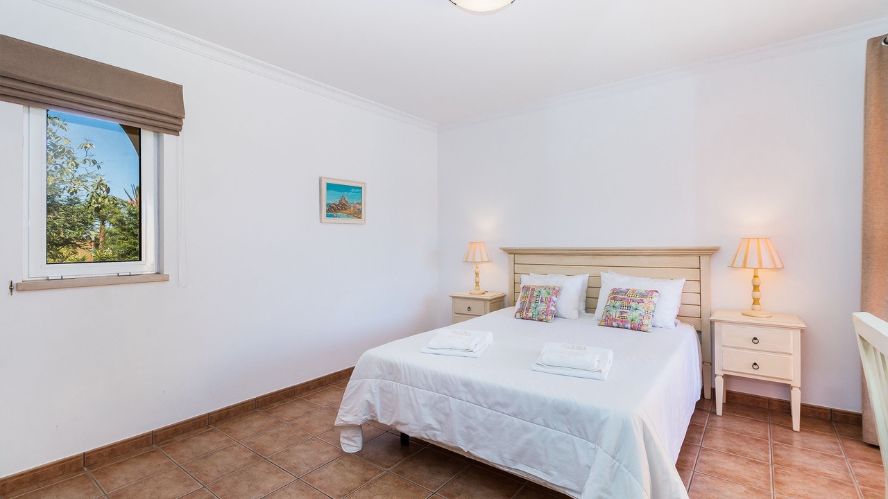 Photo of Bedroom in Meia Praia
