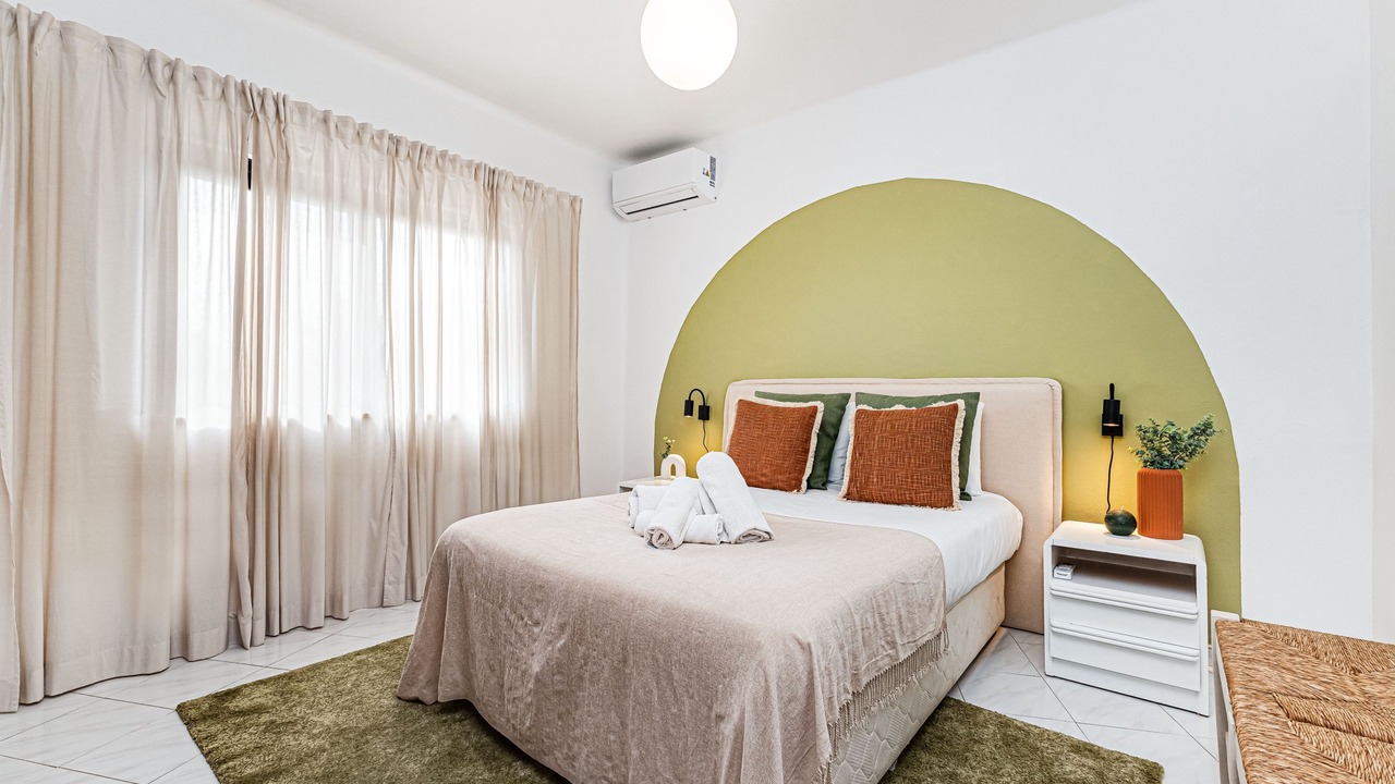 Photo of Bedroom in Porches