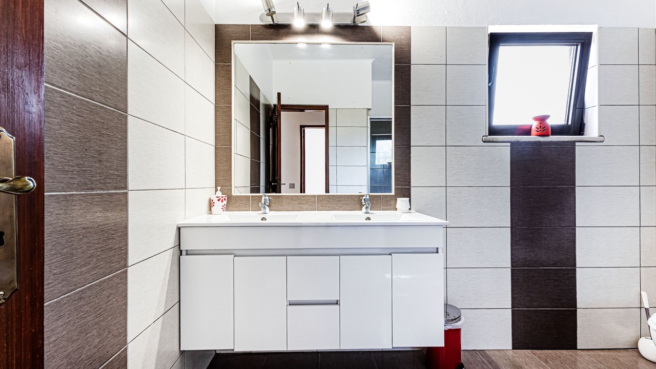 Photo of Bathroom in Porches
