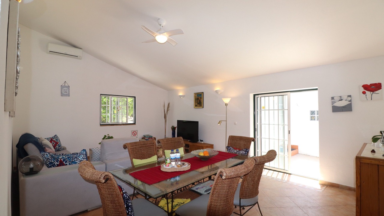 Photo of Livingroom in Tunes
