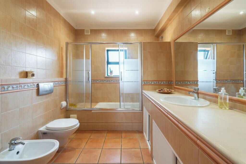 Photo of Bathroom in Penina