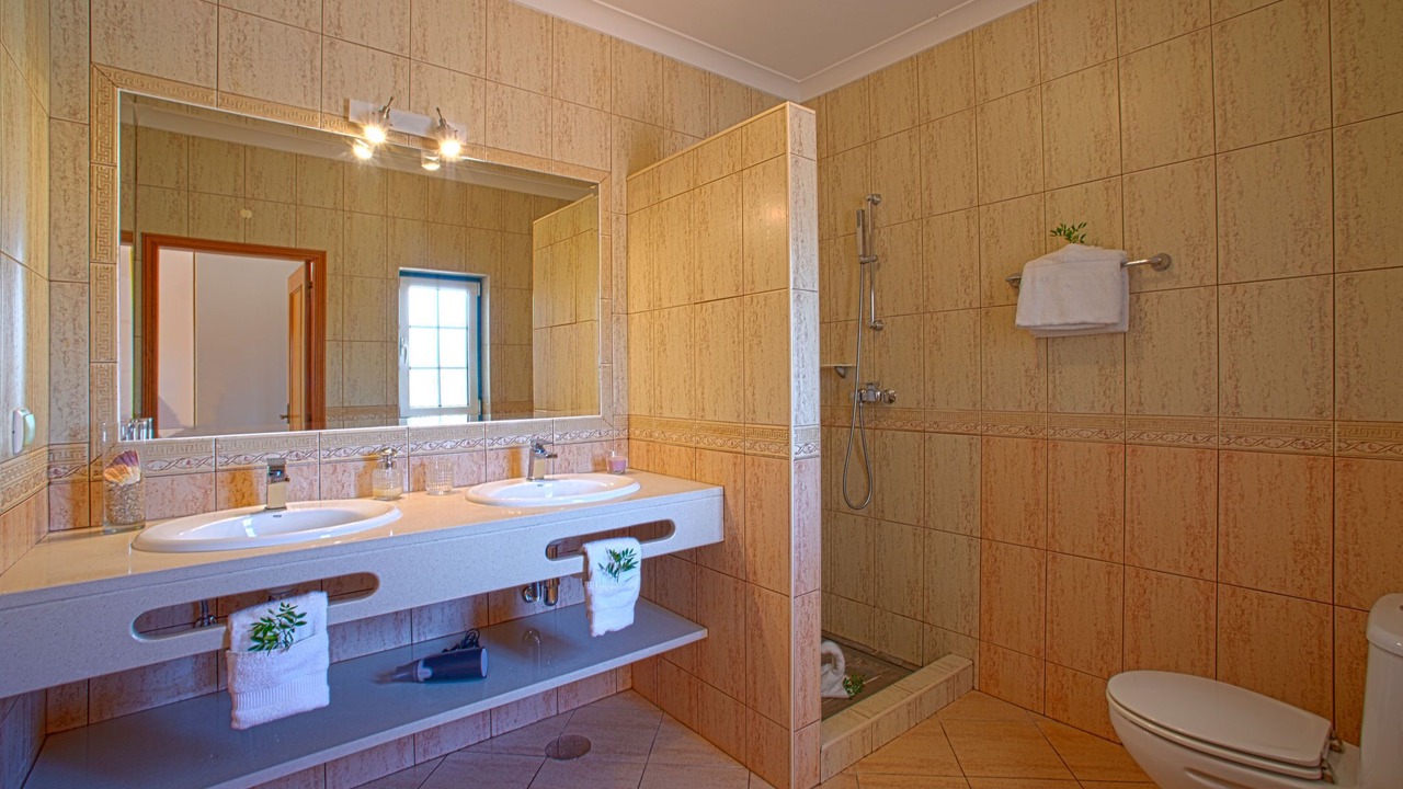 Photo of Bathroom in Caramujeira