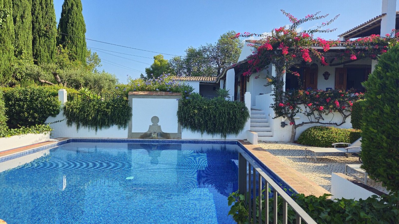Photo of Outdoor in Quartos