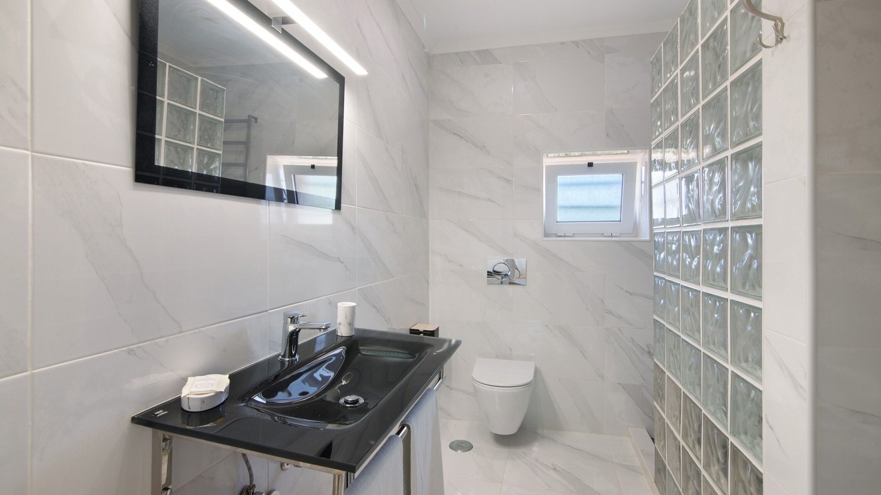 Photo of Bathroom in Santo Estevao