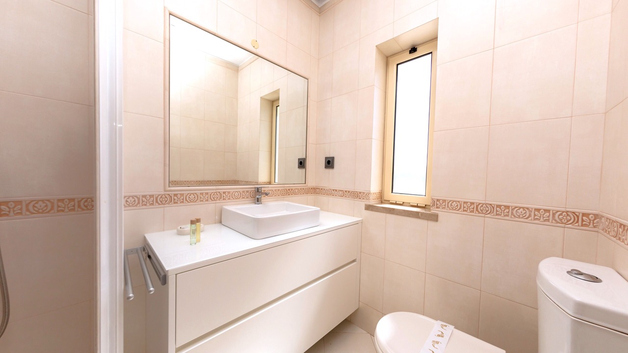 Photo of Bathroom in Quarteira