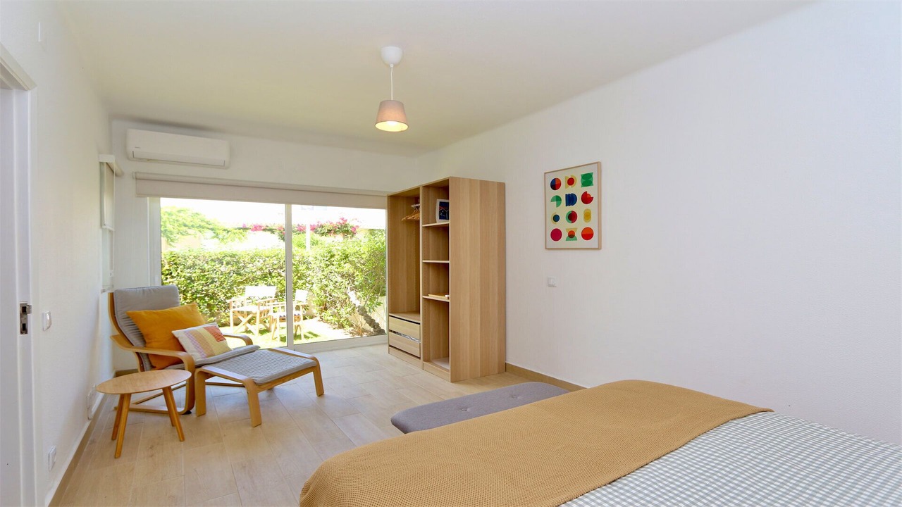 Photo of Bedroom in Quarteira