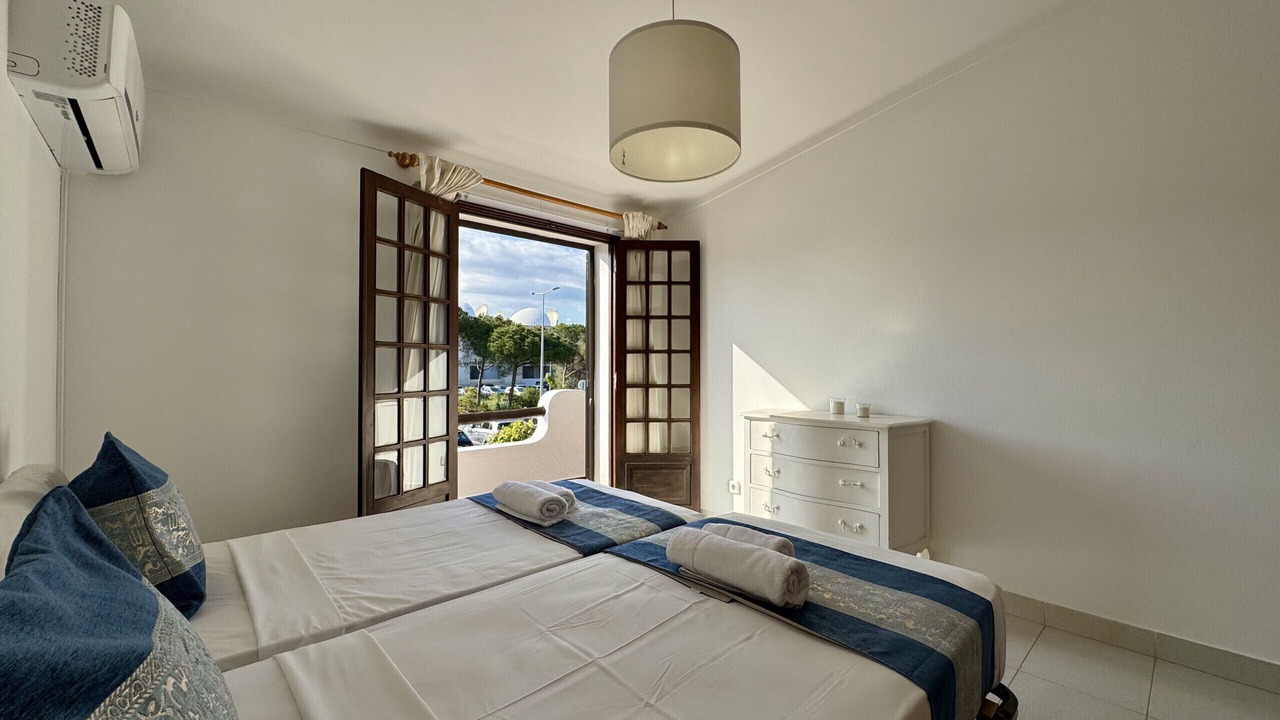 Photo of Bedroom in Gambelas