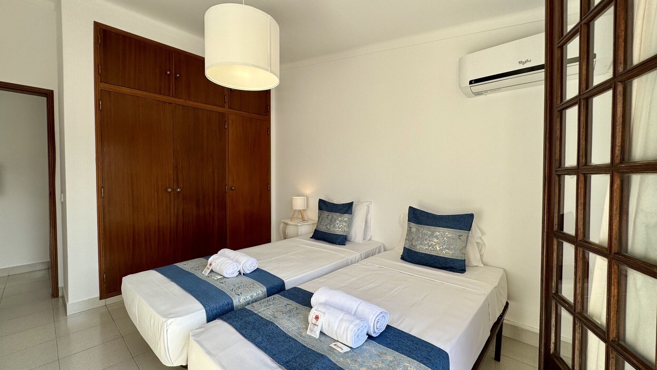 Photo of Bedroom in Gambelas