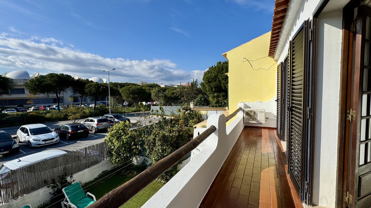 Photo of Outdoor in Gambelas