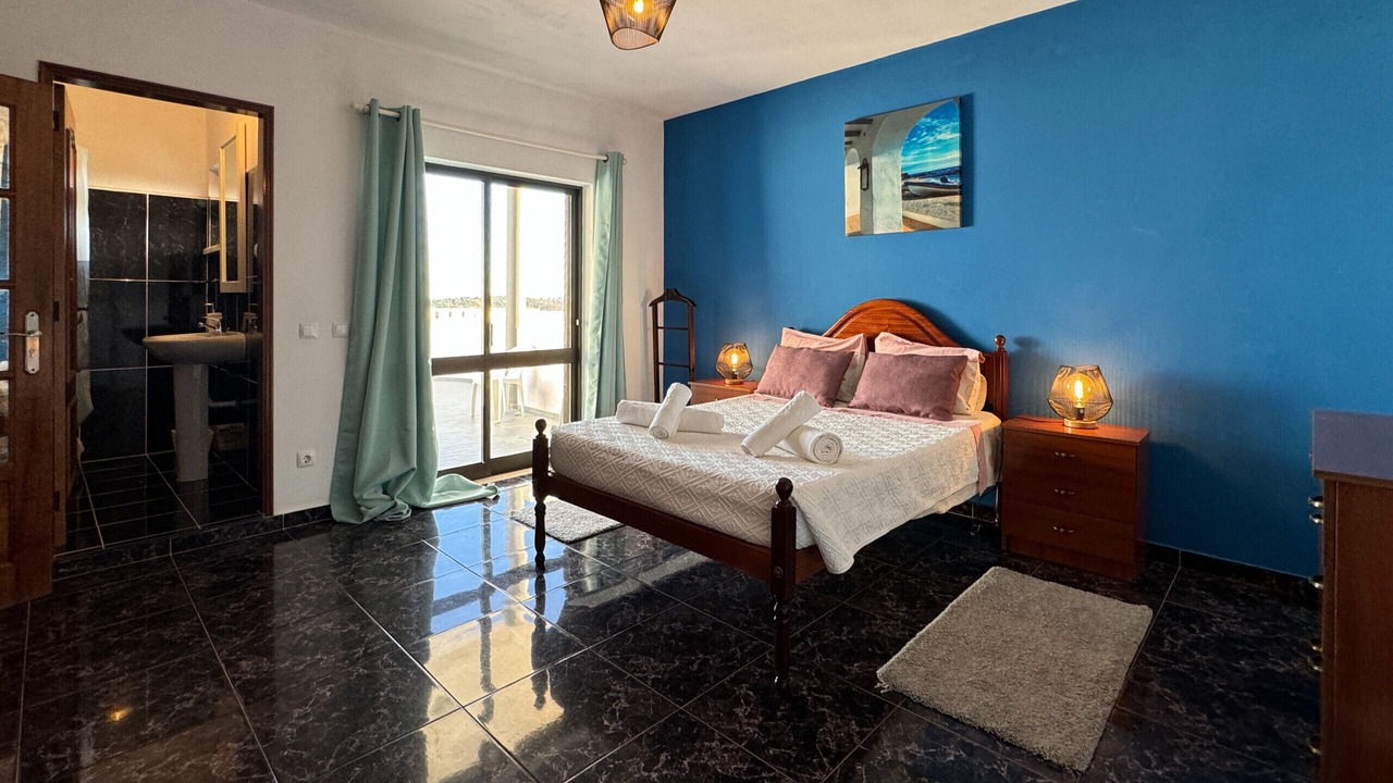 Photo of Bedroom in Monte Raposo