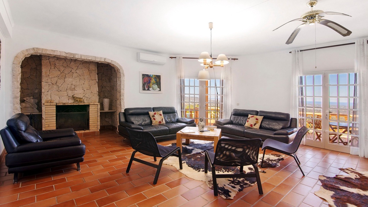 Photo of Livingroom in Alfeicao