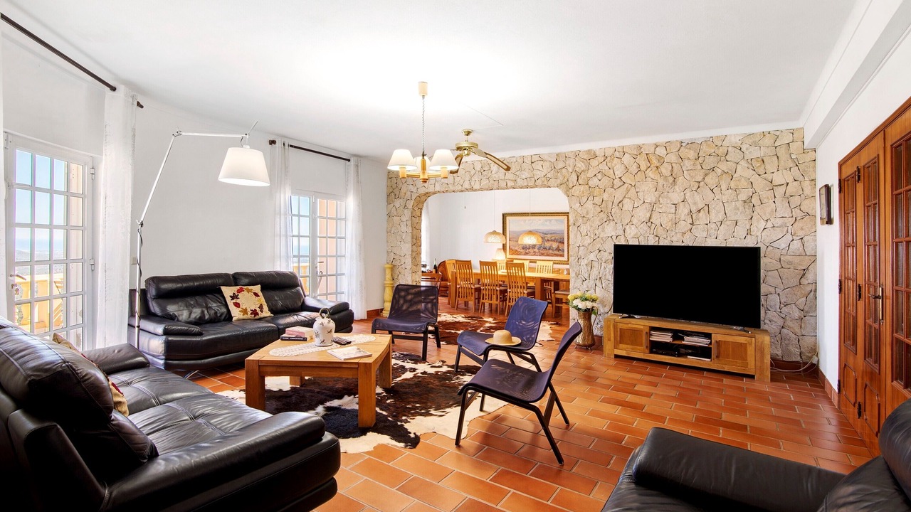 Photo of Livingroom in Alfeicao