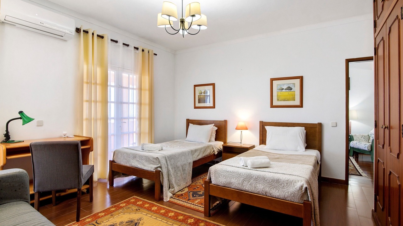 Photo of Bedroom in Alfeicao