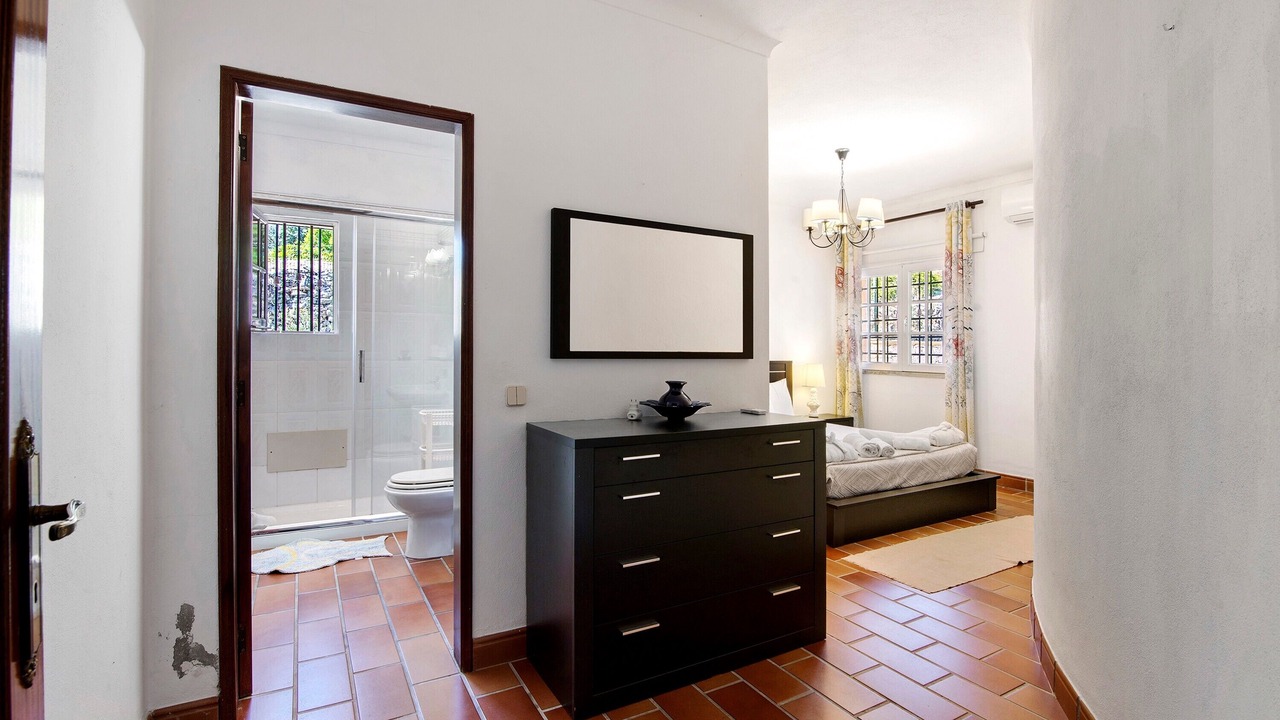 Photo of Bathroom in Alfeicao
