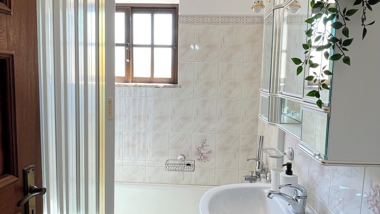 Photo of Bathroom in Sao Bartolomeu de Messines