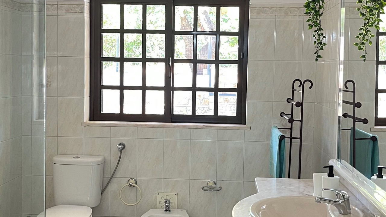 Photo of Bathroom in Sao Bartolomeu de Messines