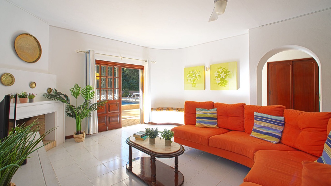 Photo of Livingroom in Alpouvar