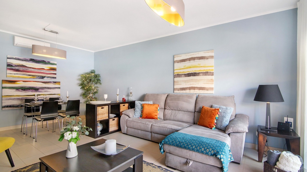 Photo of Livingroom in Canada