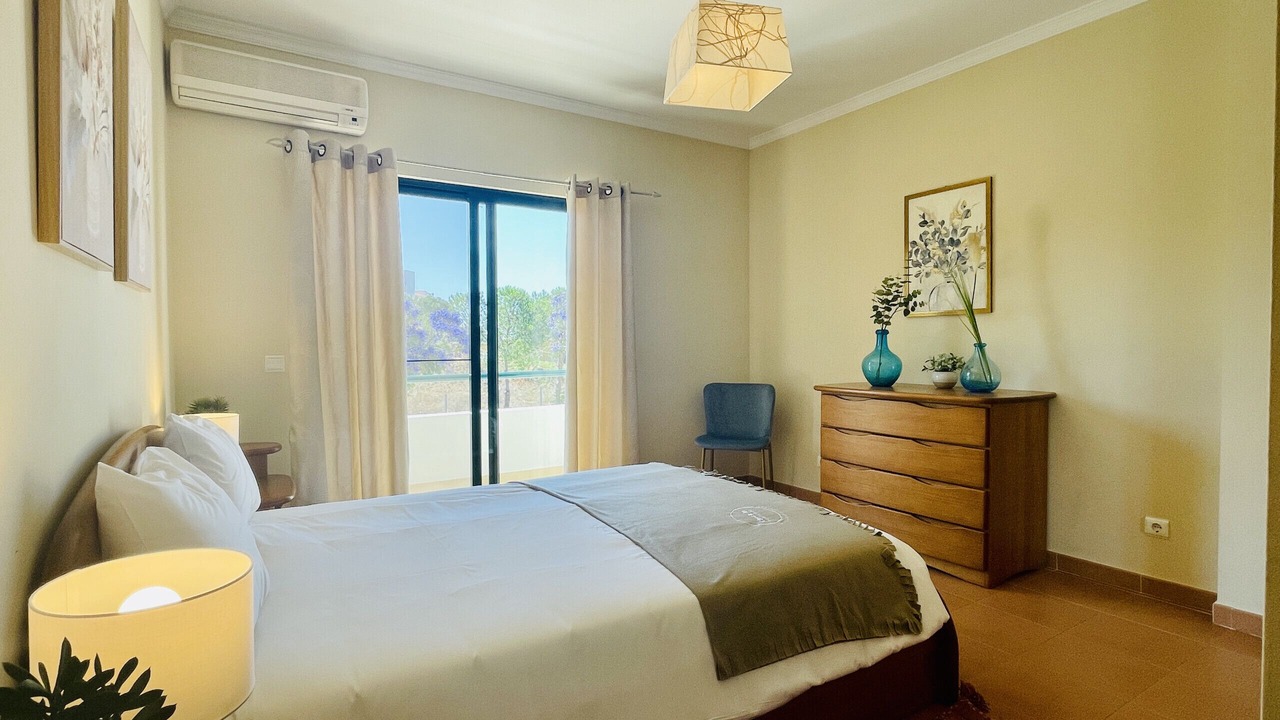 Photo of Bedroom in Correeira
