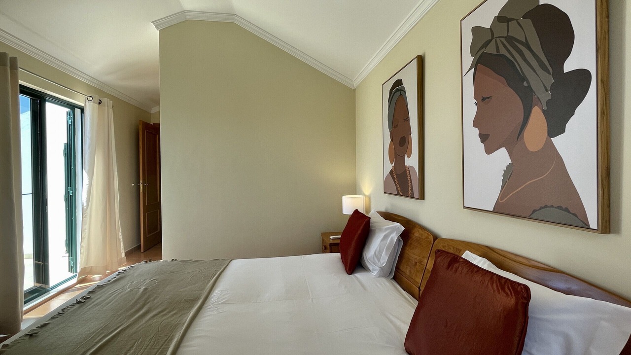 Photo of Bedroom in Correeira