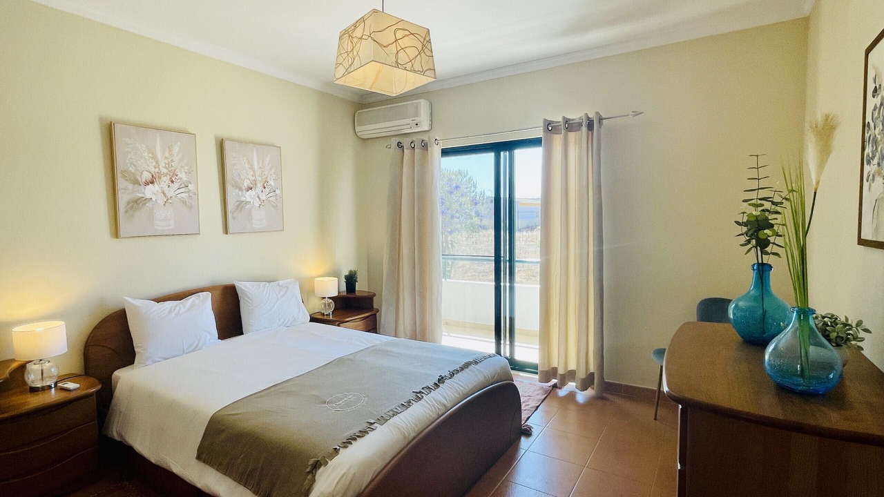 Photo of Bedroom in Correeira