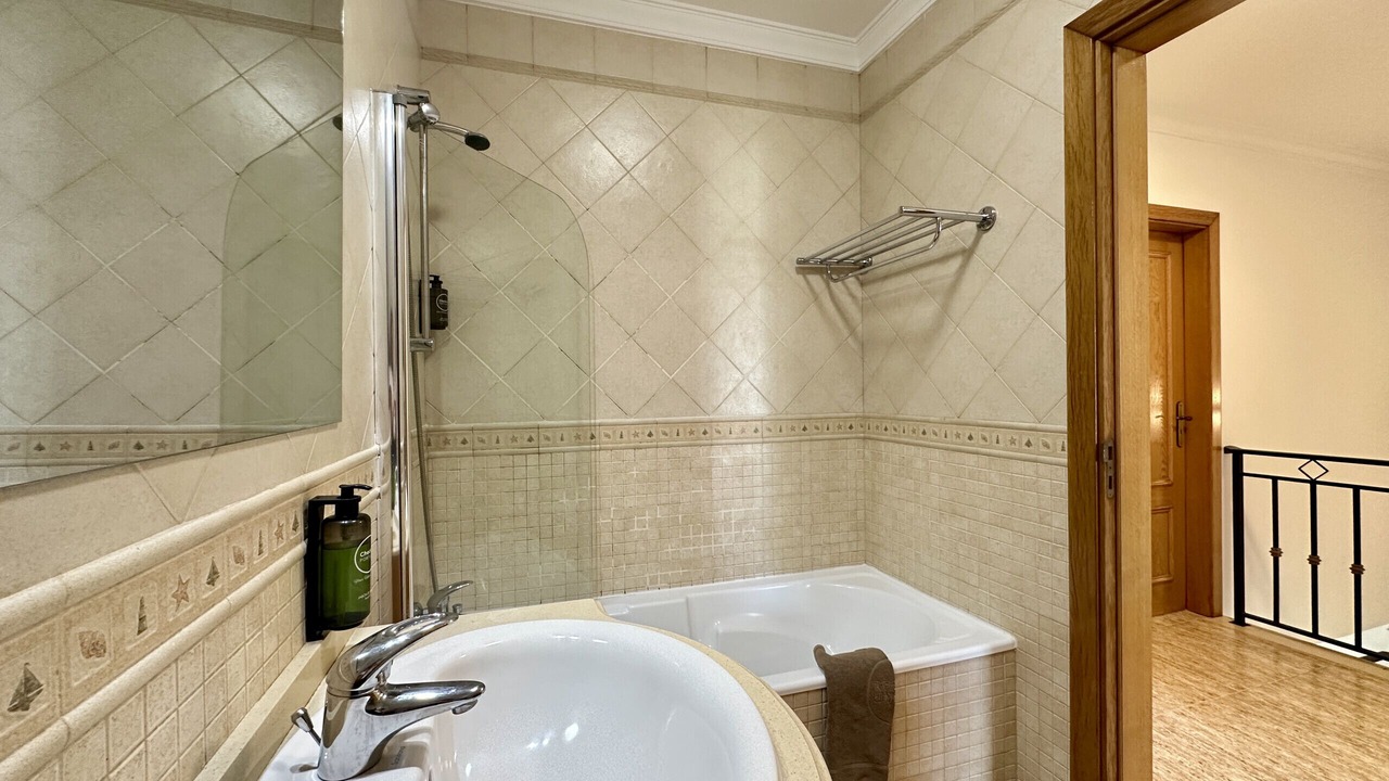 Photo of Bathroom in Mosqueira
