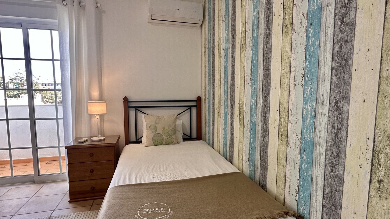 Photo of Bedroom in Correeira
