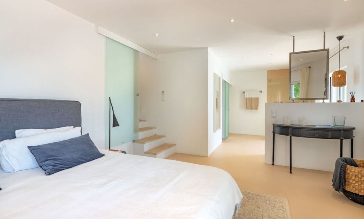 Photo of Bedroom in Alfeicao