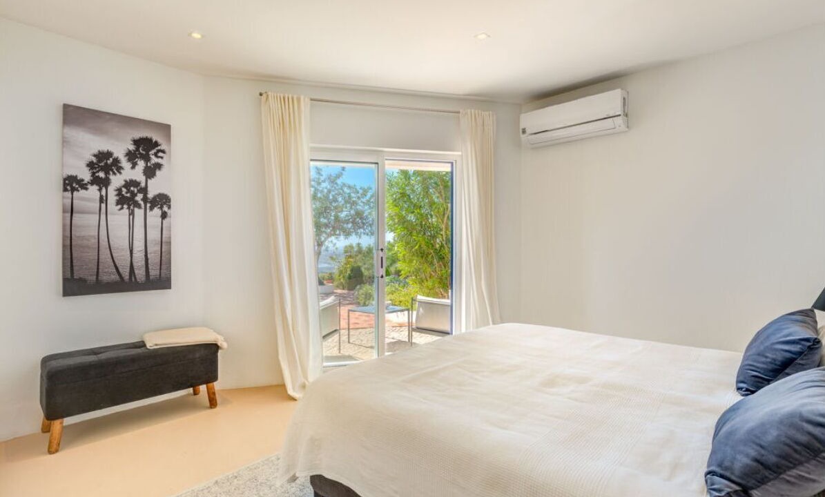 Photo of Bedroom in Alfeicao