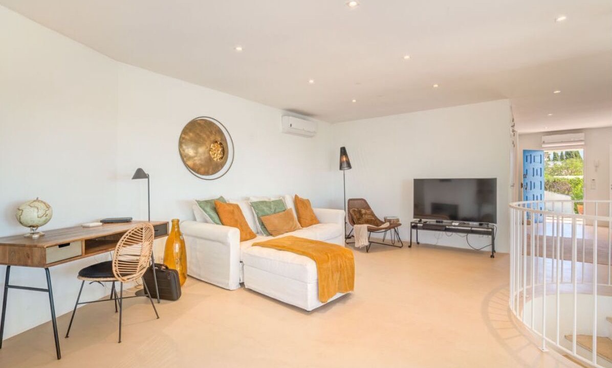 Photo of Livingroom in Alfeicao