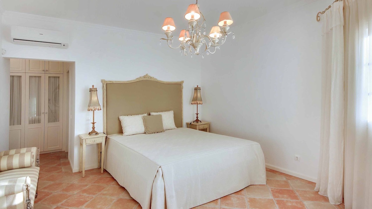 Photo of Bedroom in Gale