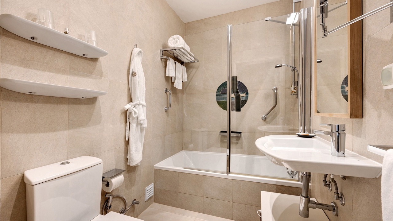 Photo of Bathroom in Donalda