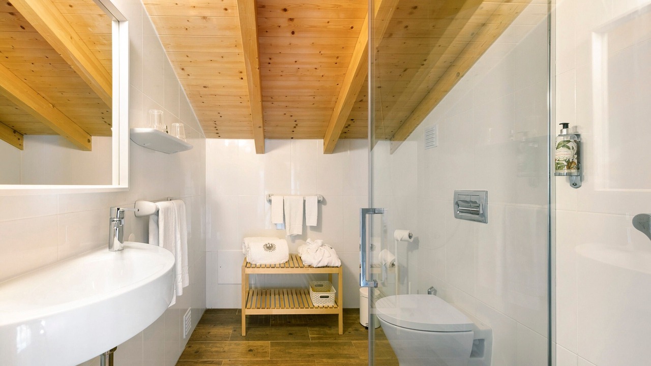 Photo of Bathroom in Donalda