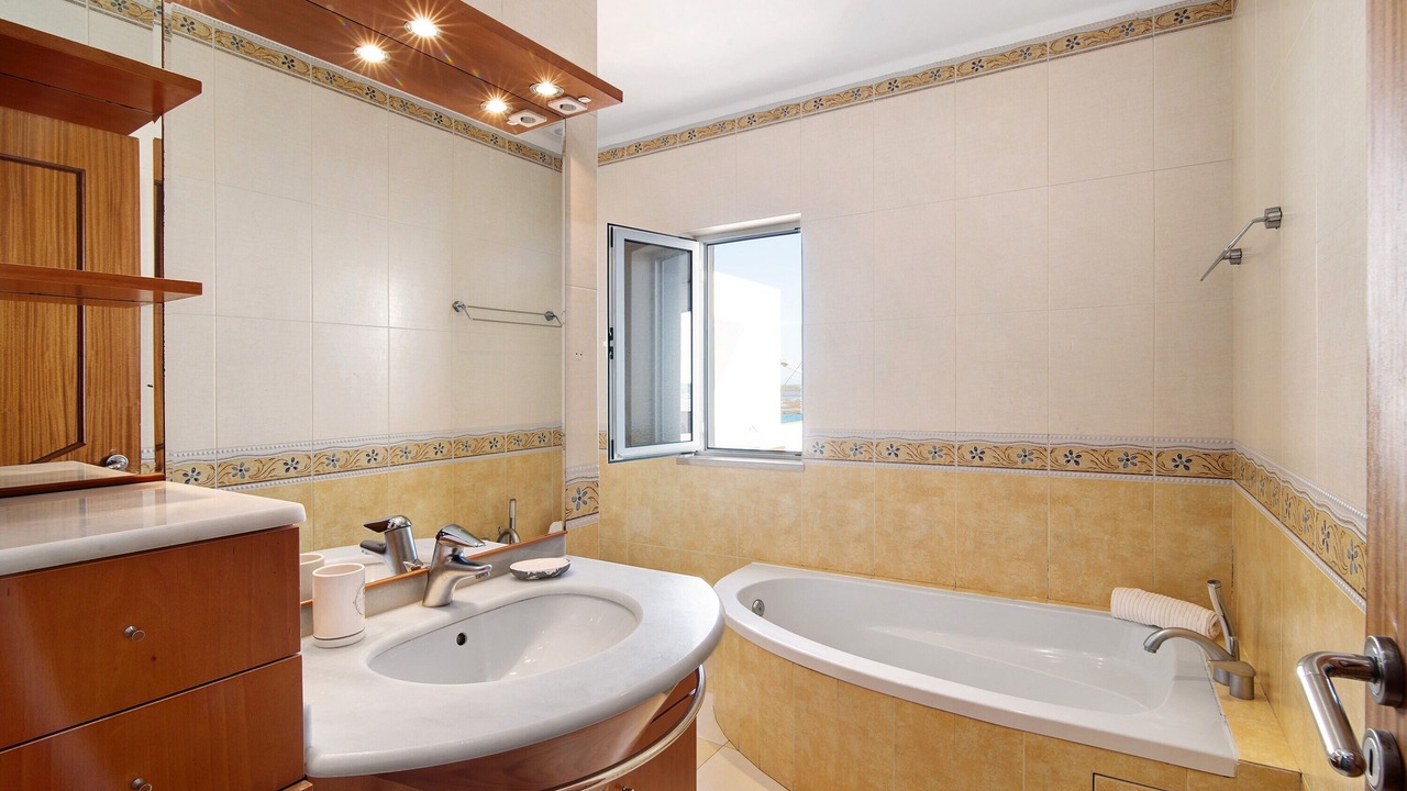 Photo of Bathroom in Santa Luzia